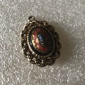 Vintage-Sarah cov Gold Filigree Pendant Necklace with Blue and Red Enamel